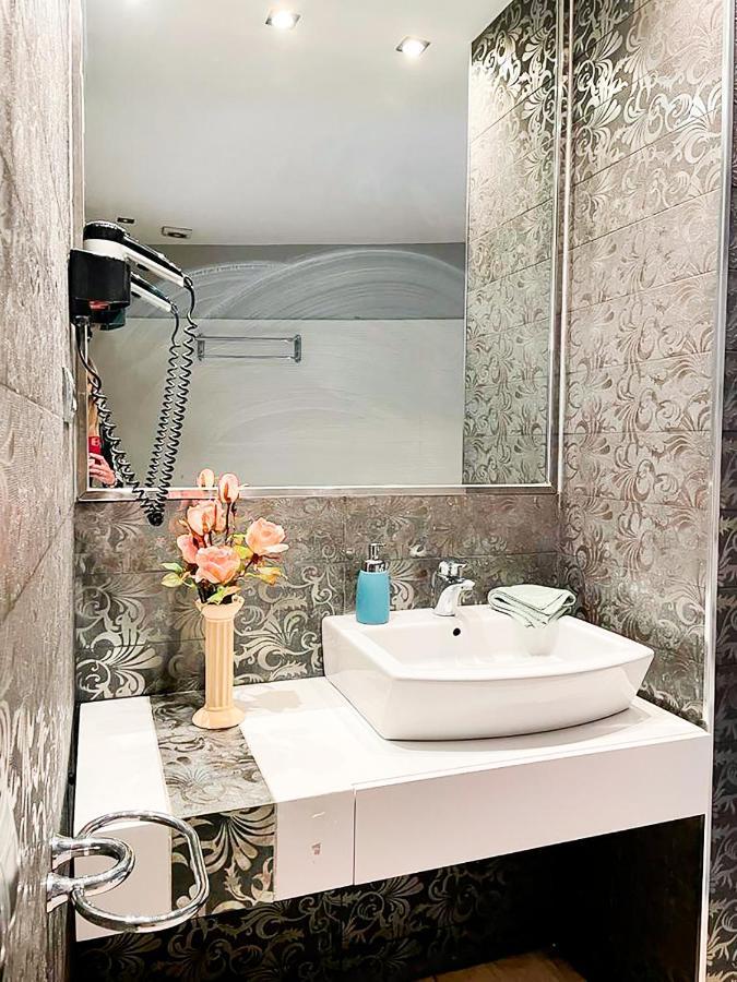 By La Rambla Rooms Barcelona Buitenkant foto